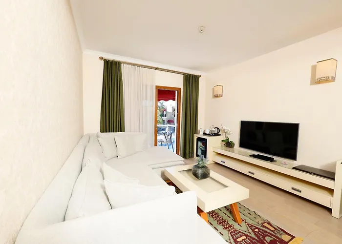 Luxury King Suite